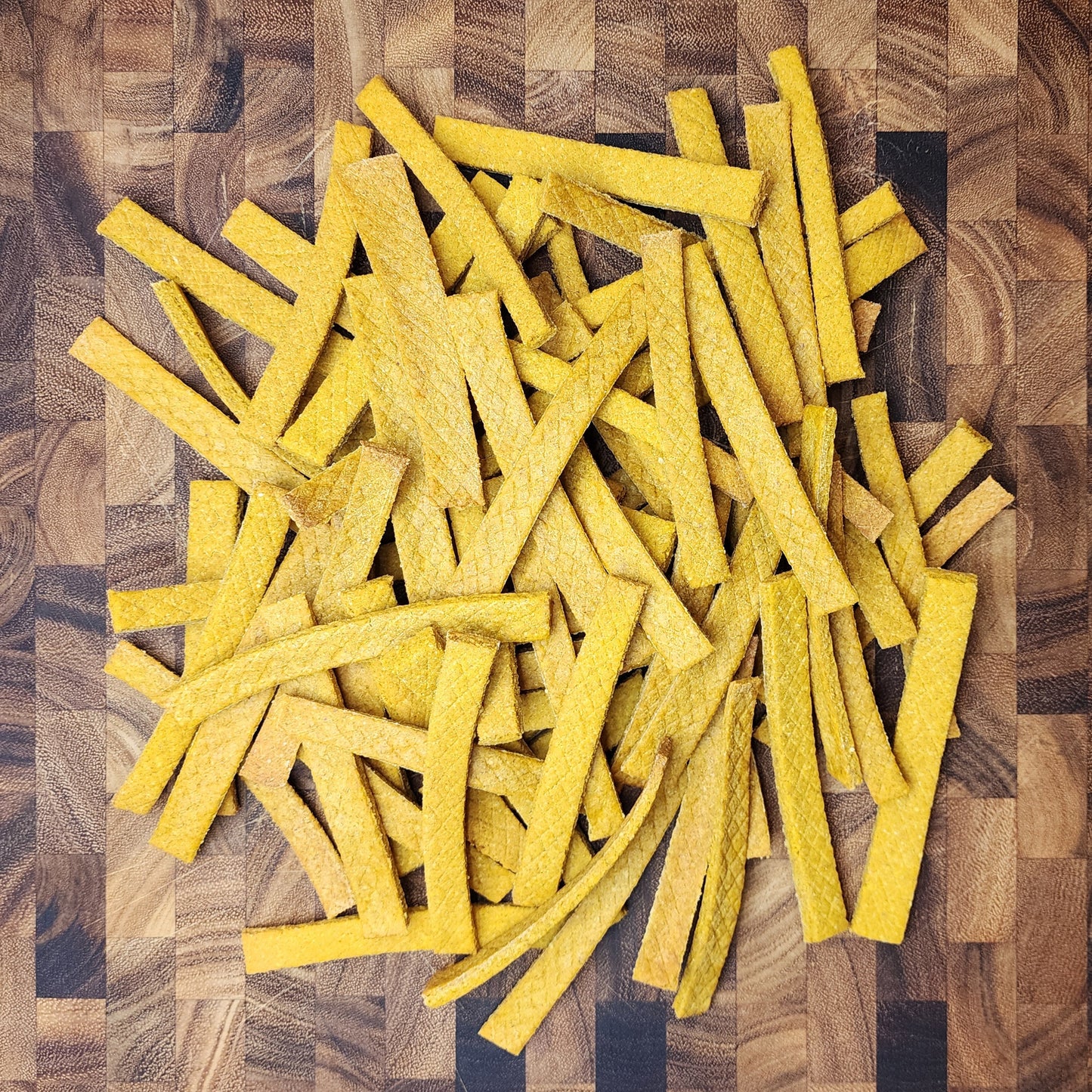 Crunchy pumpkin dog treats – all-natural, easy to digest, and suitable for sensitive stomachs.